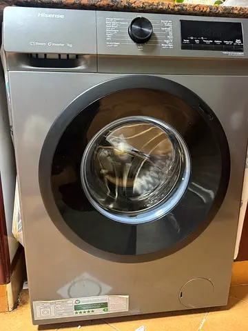 Hisense 7kg Front Load Washing Machine - Silver, Good Condition