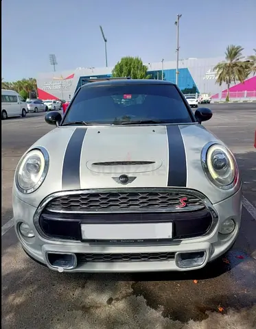 2015 MINI Cooper S  GCC Specs  156000 km