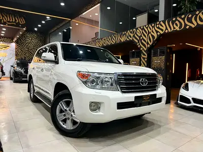 Toyota Land Cruiser 2015 GCC specs for 1,150.00 AED monthly