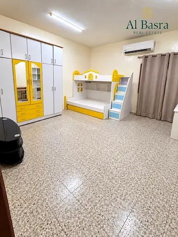 Big size apartment 1st floor 3 bedroom hall + dinning room 3 bathroom 1 bedroom master 2 balcony Shaded parking Prime location Al muwijay Tawteeq
