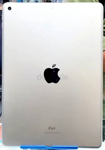 I pad 8 128GB