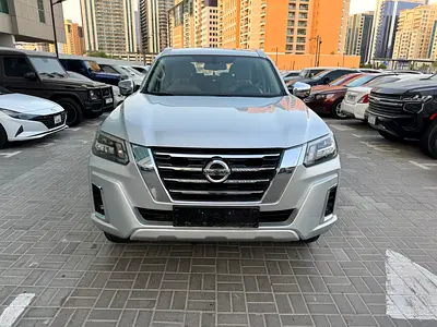 Nissan Crees 2023 good condition accident free one owner use full original paint gcc for sale
