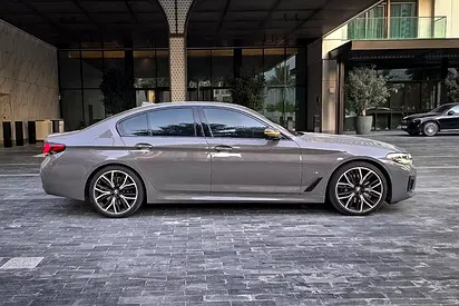 صورة 4 لـ 2022 BMW 5-SERIES