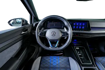 صورة 15 لـ 2024 Volkswagen GOLF R