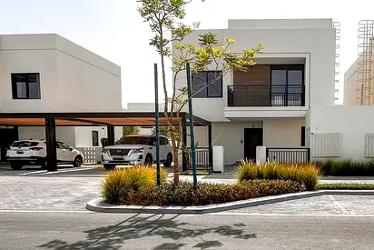 √ VACANT| Premium Location | Big Plot √