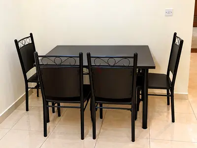 Dining Table with 4 Chairs | 4-Seater | Moving Out Sale - Al Rashidiya Dubai