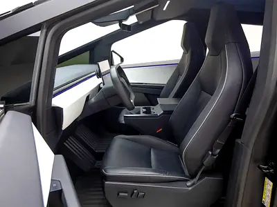 2024 Tesla CYBERTRUCK photo 9