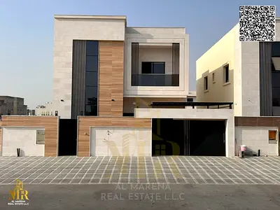 فيلا للبيع بموقع مميز مقابل الشارع العام، أرضي وأول، على مساحة أرض 3014 قدم مربع، تتكون من 5 غرف نوم ماستر مع الكباتات، وتشطيبات مميزة، بتصميم عملي وم