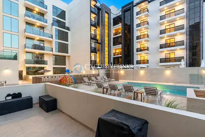 Pool View | 1 BR Smart Home | Unfurnished