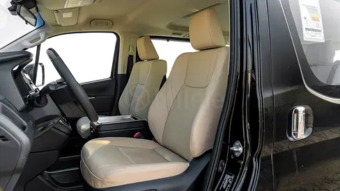 صورة 6 لـ 2026 Toyota GRANVIA