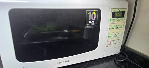 Samsung Microwave - Good Working Condition
