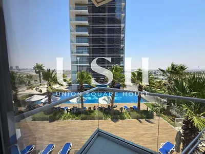 Pre-leased property | Golf Community | pool view