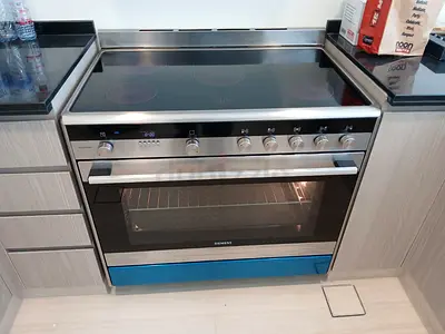 Siemens iq700 five burner cooker electric ceramic 90cm
