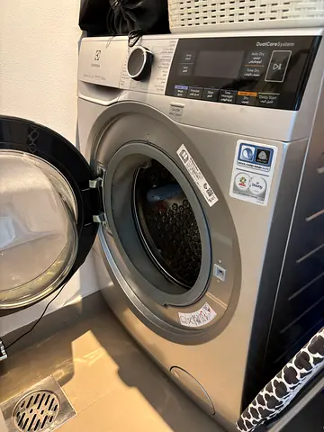 Electrolux 10KG Washer & 6KG Dryer – EXCELLENT CONDITION