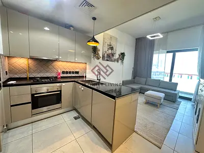 Luxurious 2 Bed Apartment | Prime Location | With store room