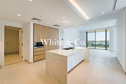 HIgh Floor| Golf Course| Smart House