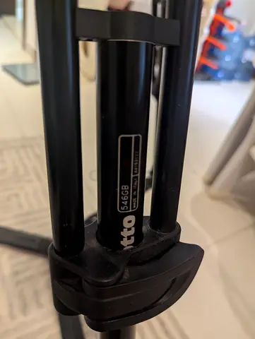 Manfrotto 546gb tripod
