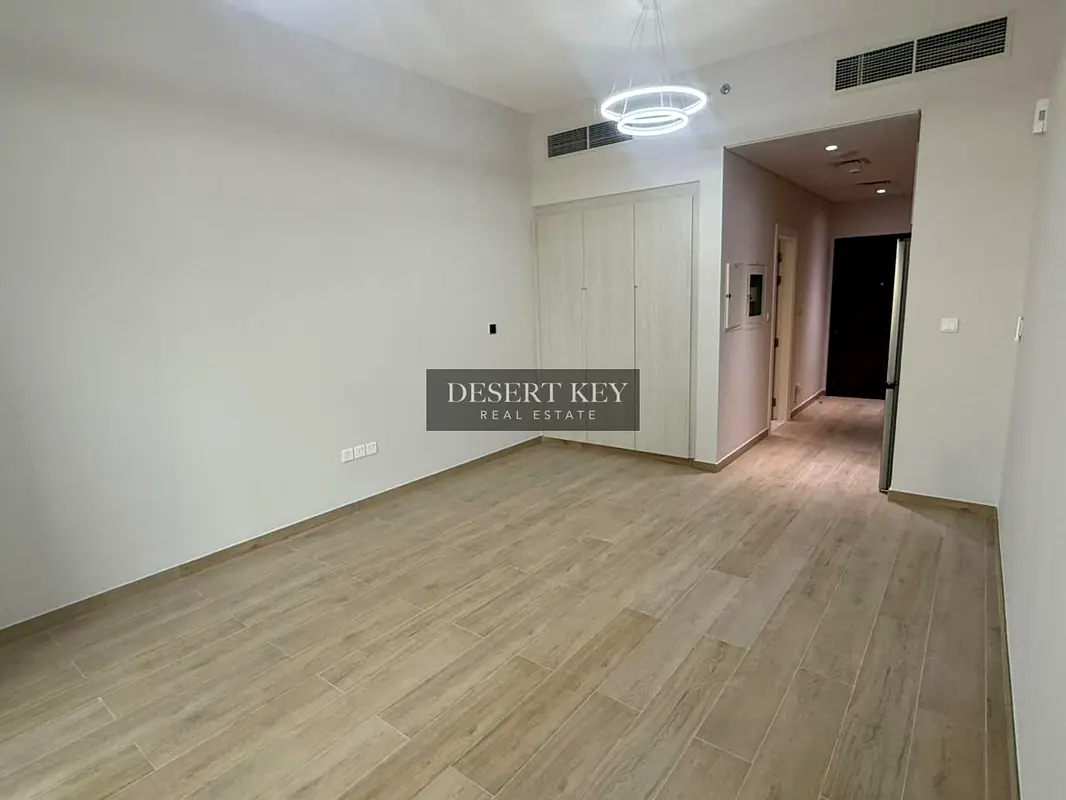 Studio for Rent in Business Bay | Balcony | Vacant | Prime location