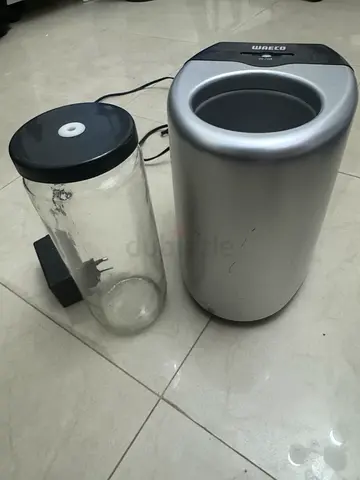 Milk cooler for coffee machine