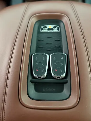 2016 Cadillac ESCALADE — миниатюра 13