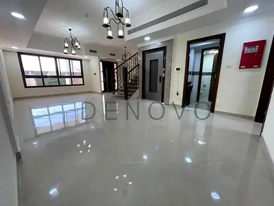 Specious 5 bed+ Maid's | Vacant | Private Elevator