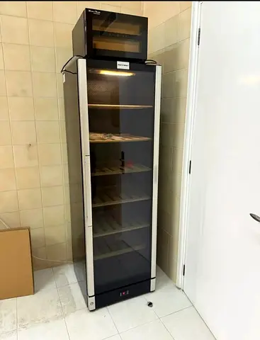 Vestfrost dual Temperature Tall glass-door wine cooler / beverage fridge - good condition
