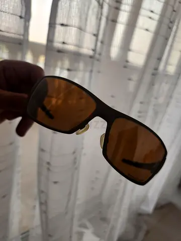 Vintage Oakley Spike Sunglasses – Light Titanium (05-932) with Original Vault Case