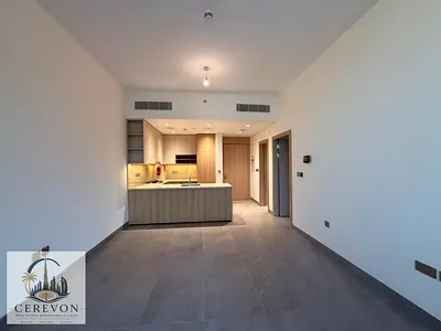 Spacious 1 Bedroom | Balcony | Parking | 4 Cheques