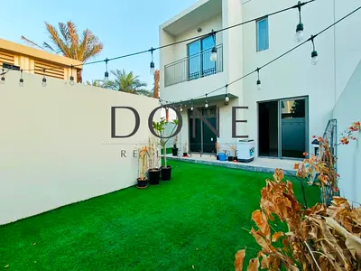 LUXURY townhouse corner unit unique finishing Maid room waderobe MasterBed parking only jest 160k