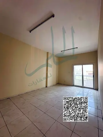 شقة مميزة غرفتين وصالة متاحة للإيجار السنوي في منطقة النعيمية 2 – عجمان، تتميز بتوزيع عملي ومساحة مناسبة للعائلات، مع توفير مجموعة من المزايا التي توف