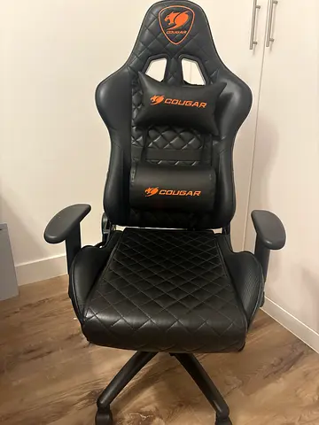 Cougar gaming chair