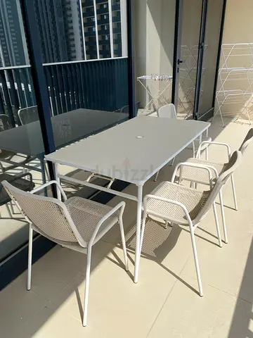 Outdoor dining table with 4 chairs from IKEA (Excellent condition)