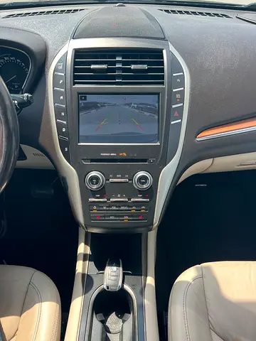 صورة 13 لـ 2019 Lincoln MKC
