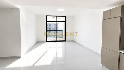 HIGH FLOOR - CHILLER FREE- COMMUNITY VIEW