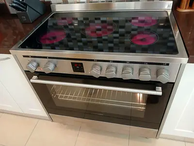 Daewoo five burner cooker electric ceramic 90cm
