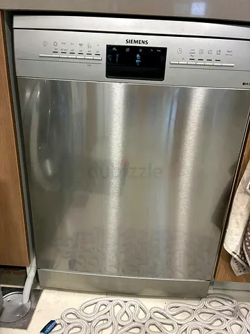 Siemens iQ300 Dishwasher Freestanding & Standard Size