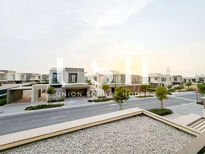 TYPE E VILLA | READY TO MOVE | SPACIOUS | WELL CONNECTED
