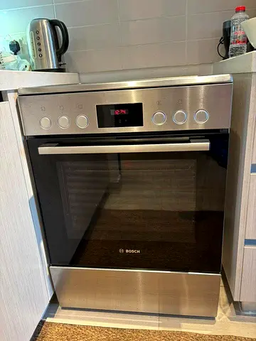 Bosch electric cooker 60x60cm same as new 60x60cm