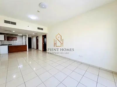 Bright & Spacious - With Parking - Chiller Free!!!