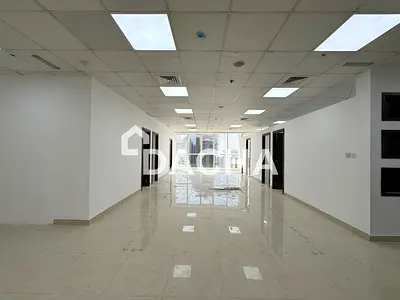 Metro Nearby | Canal View | Prime Business Bay