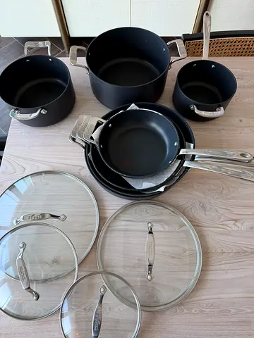 All Clad Set of non-stick pots and pans with glass lids - good condition 7 pieces