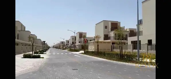 Single Row | Landscaped | Unblocked Front View | Flexible Cheque