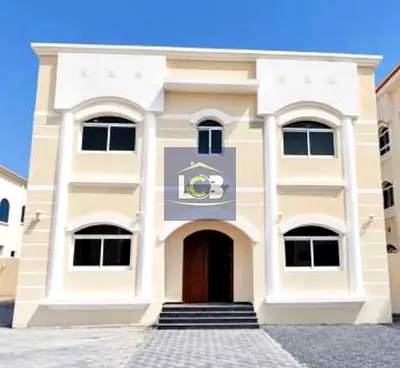 Brand New Luxurious 4 Bedroom Hall full floor with Private Entrance & Private Roof in Family Villa