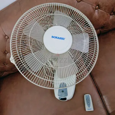 Sonashi Wall fan with remote control