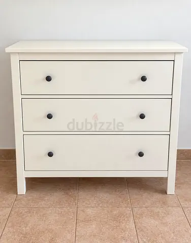 White 3-Drawer Chest of Drawers with Black Knobs