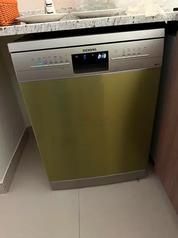 Siemens Freestanding IQ300 Dishwasher