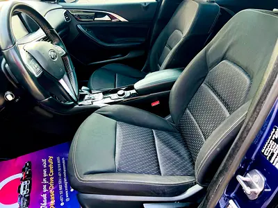 2018 Infiniti Q30 照片 14