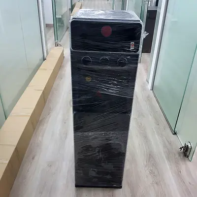 Bottom load water dispenser