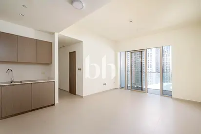 2BR | Mid Floor | Community View