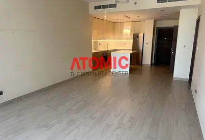 Spacious 1 BDR,Pool View,Kitchen Appliances!